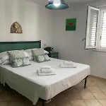 La Casa Rosa Di Giulia 펜션 *