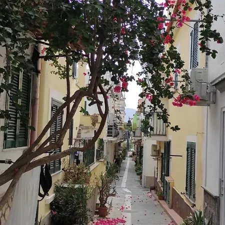 La Casa Rosa Di Giulia Nyaraló