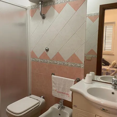 La Casa Rosa Di Giulia Ischia